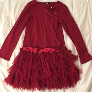 Never worn adorable casual dress for girls.